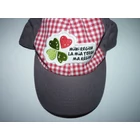 Kép a(z) Piros-fehér kockás csajos baseball sapka ~3-5 év termékhez