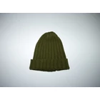 Zöld bordáskötött sapka ~8-11 év