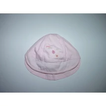 Kép a(z) 56-os tündéri virágos tarkóvédős sapka termékhez Kép a(z) 56-os tündéri virágos tarkóvédős sapka termékhez