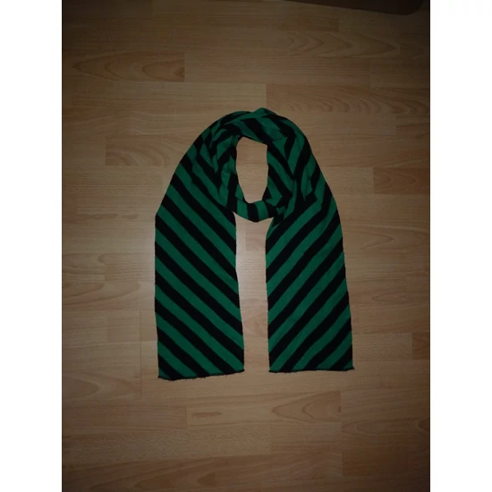 Kép a(z) Zöld-fekete harántcsíkos sál termékhez