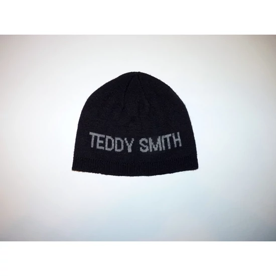 Kép a(z) Fekete kötött átmeneti sapka ~4-7 év termékhez