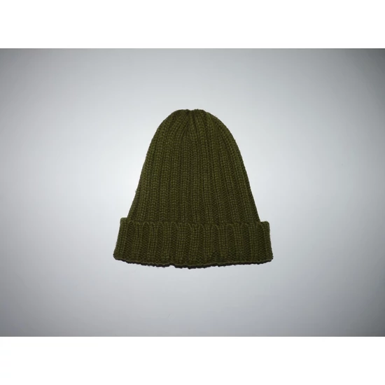 Kép a(z) Zöld bordáskötött sapka ~8-11 év termékhez